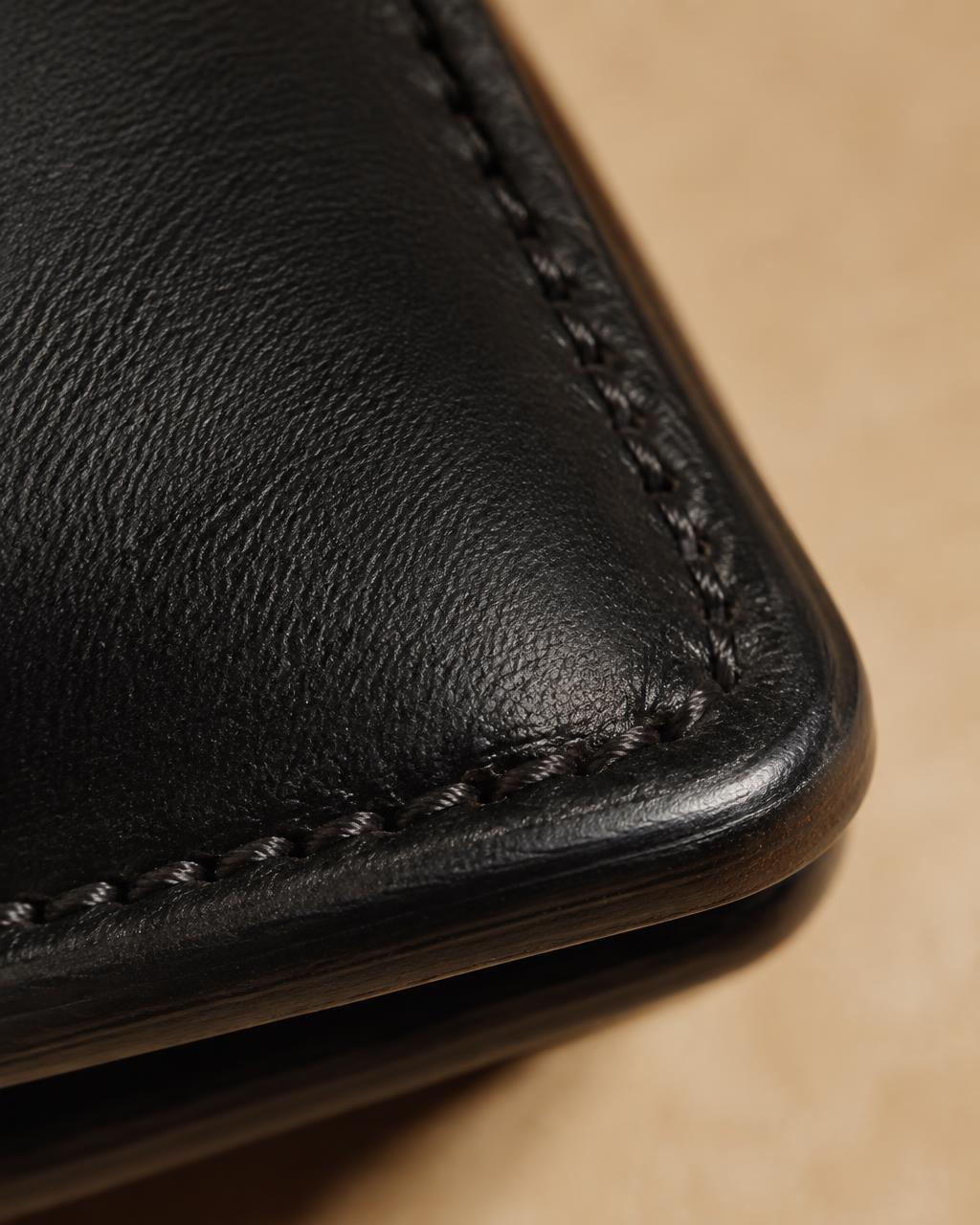 The grain, saddle stitch and edge, close